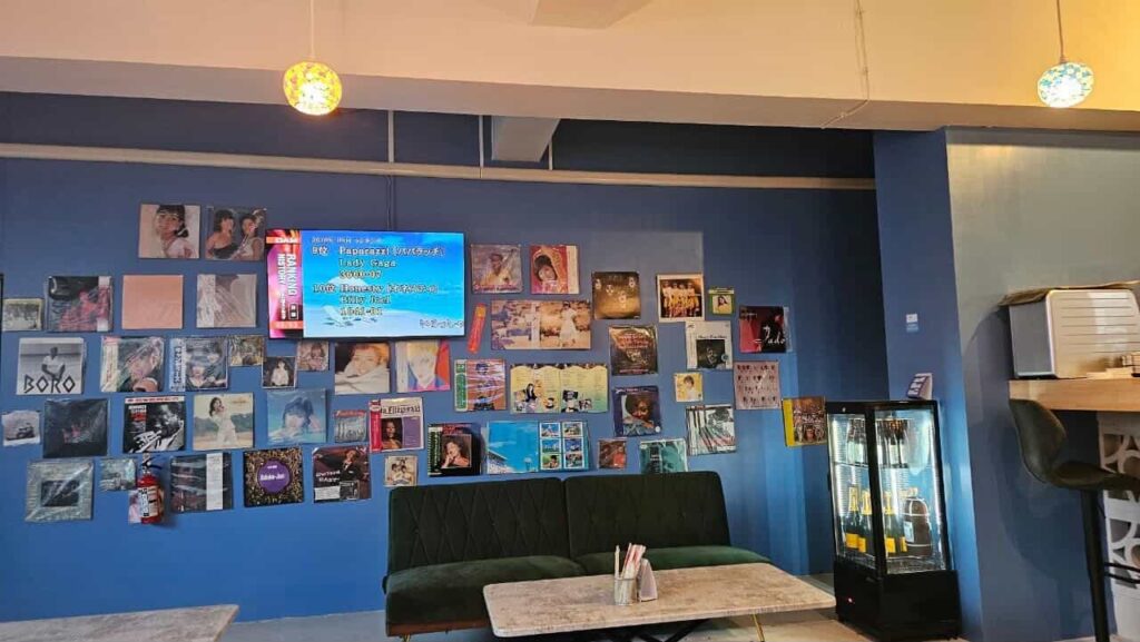 昭和の香りが漂う空間で<br>島ならではの楽しいひとときを